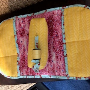 Sitz und Stich Pincushion