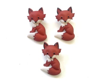 Red Fox Buttons Sitting Jesse James Buttons from the Dress It Up Outfoxed Novelty Button Set 5 pcs S2