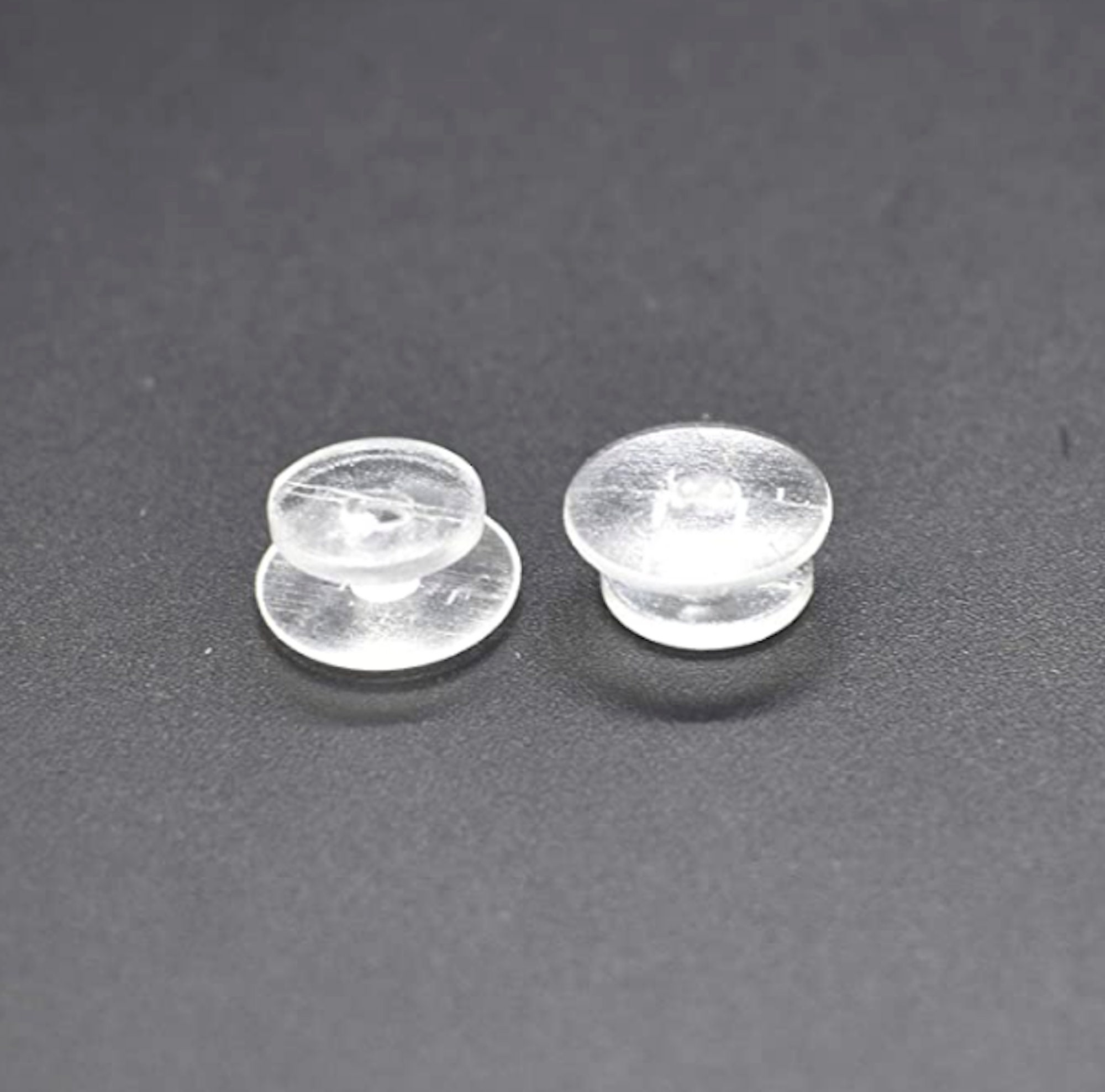 croc back buttons