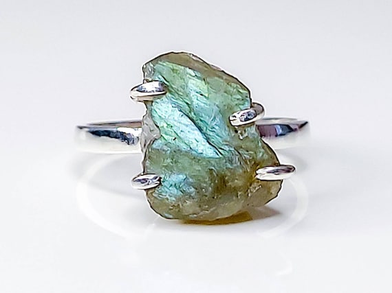 Raw labradorite ring deals