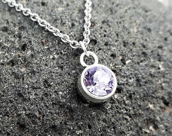 Collar con colgante de cristal Swarovski, cadena de acero inoxidable, estilo minimalista