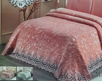 Dusty Pink / Gray / Off White Bedroom set 6pcs , 1x Bedspread 4x pillows 1x bed sheet
