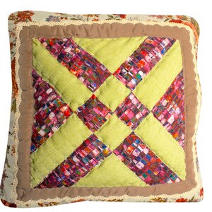 Patchwork Pillow, Decorative Pillow, Quilted Pillow, Classic Pillow, 18x18 inch, Floral Cotton, Throw Pillow