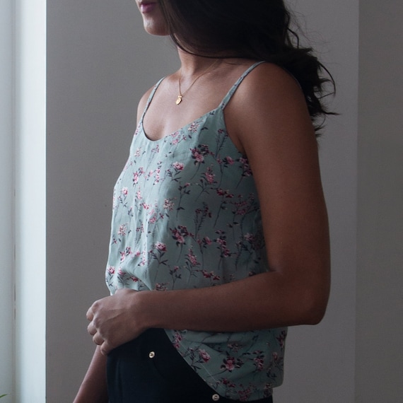 HAYA LACE TRIM SQUARE NECK CAMI | GARDENIA – SABLYN