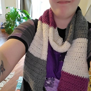 Asexual pride scarf