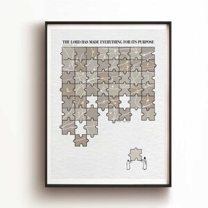 Op de afbeelding: Een beige en witte puzzel met een citaat uit Spreuken 16:4: "De HEERE heeft alles gemaakt voor zijn doel." Twee figuren plaatsen het laatste puzzelstuk.