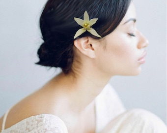 Hawaiian Hair Clip, White Orchid Beautiful and Simple, Bridal or Every day wear real looking flower head piece, 2" or 3" size Aloha Hair Pin