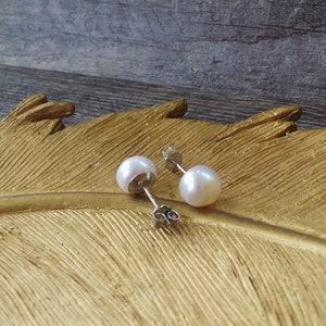 Pearl stud earrings. Freshwater pearl stud earrings. White pearl studs. 8 mm stud earrings. Gifts. Pearl jewelry. Wedding Jewelry. Silver. image 2