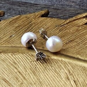 Pearl stud earrings. Freshwater pearl stud earrings. White pearl studs. 8 mm stud earrings. Gifts. Pearl jewelry. Wedding Jewelry. Silver. image 1