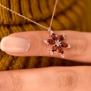 Garnet Daisy Necklace, Dainty Flower Charm Necklace, Gemstone Jewelry for Her, January Birthstone Necklace, Christmas Gift, Jewelry Set image 3