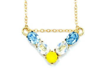 1 pcs empty pendant base, crystals sw1088 ss29, sw4120 8/6, plated brass connector bezel, 2 loops 5mm, DIY