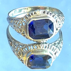 Art Deco 2.10ct blue sapphire ring 14ct white gold 2.29gms Size N 1/2 US 6 3/4 emerald cut created blue sapphire filigree ring
