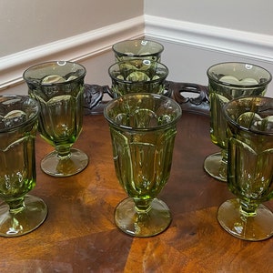 Vintage Imperial Glass olive green “Old Williamsburg “ glasses set of -7- , Thanksgiving, Fall, holiday tables, (measurements are in photos)