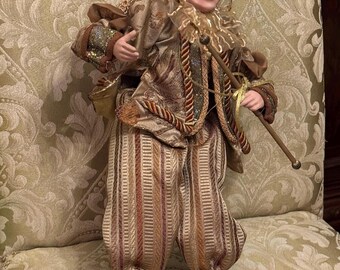 Retired Jester from Raz holding baton very detailed, Read ALL Info