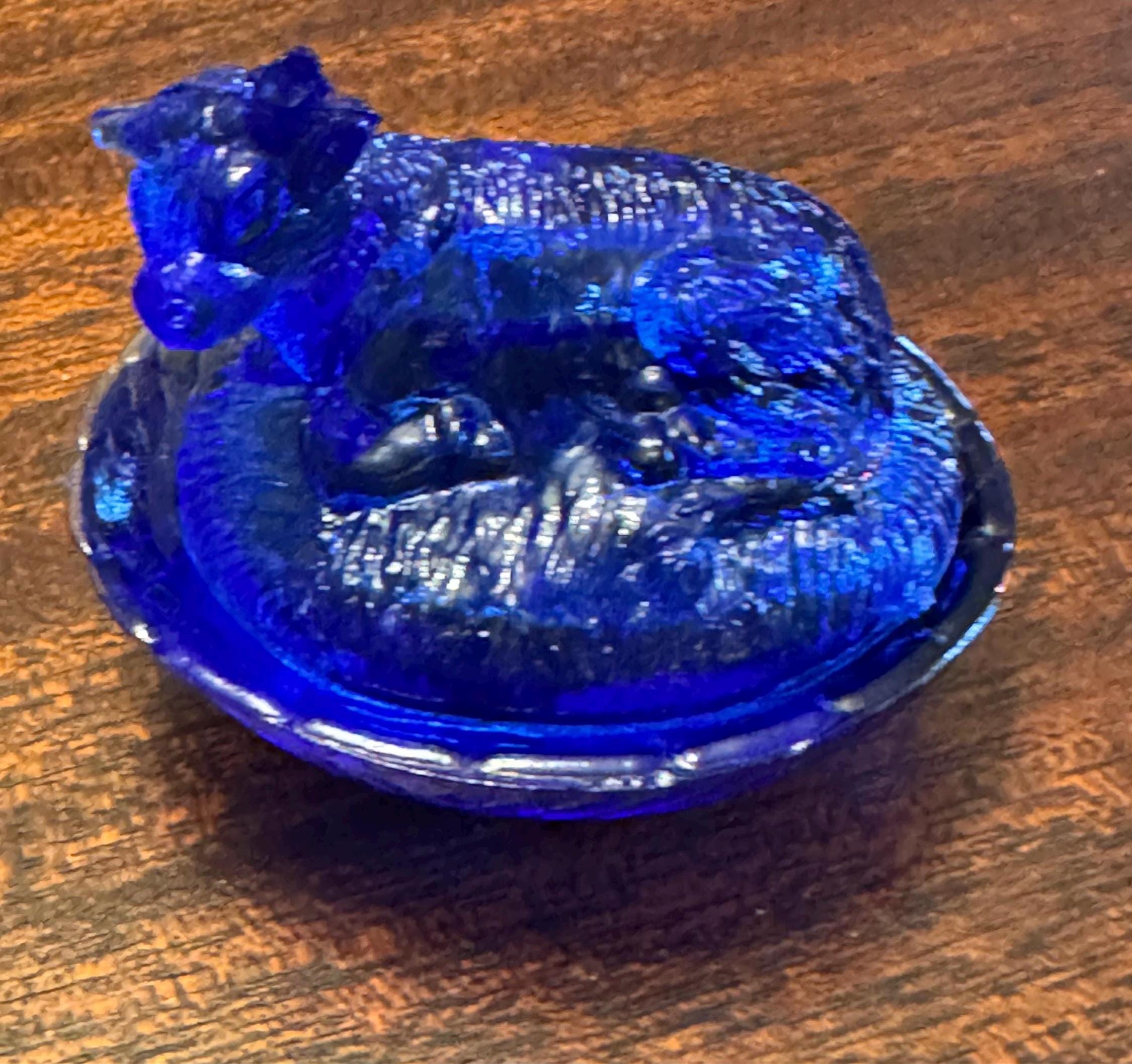 Vintage Cobalt Blue MINI Nesting Cow Salt Cellar (measurements are in photos)SOLD As Is, Read ALL Info