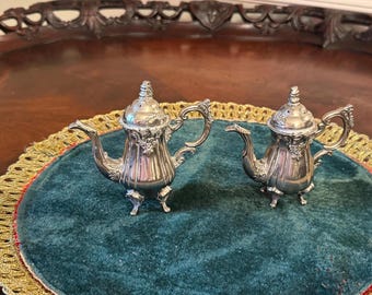 vintage Godinger Salt/Pepper shaker set Teapots