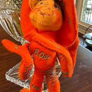Retired 2002  Annalee Halloween,fall, orange doll, Boo, spider webs,(measurement in photos)