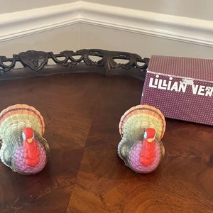 Vintage Thanksgiving turkey salt/pepper shaker ( NOT Original box)