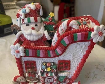 Santa in sleigh clay dough lights up ( measurements are in photos)