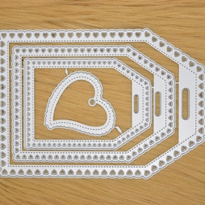 Grote 14 cm x 10 cm set van 4 tags met hartthema Metalen stansmessen met steekpatroon, cadeaulabel, kaarten maken, papierkunst, stansset I4