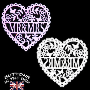 Fustella decorativa in metallo a forma di cuore "MR & MRS", con scritte, stencil, amore, matrimonio, creazione di biglietti, scrapbooking, lavori di carta, G3