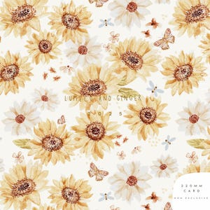 Könnte beinhalten: Ein sich wiederholendes Muster aus Aquarell-Sonnenblumen, Schmetterlingen und kleinen Insekten in Gelb-, Braun- und Weißtönen auf cremefarbenem Hintergrund. Der Text "LUMELO AND GINGER" und "2025" ist sichtbar. Die Kartengröße beträgt 220 mm.