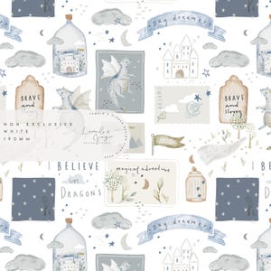 Puede incluir: Un fondo blanco con un patrón repetitivo de ilustraciones azules y grises de dragones, castillos, estrellas, nubes y texto. El texto incluye "Brave and strong", "I believe in dragons", "Day dreamer", "Magical adventure", y "Dreams".