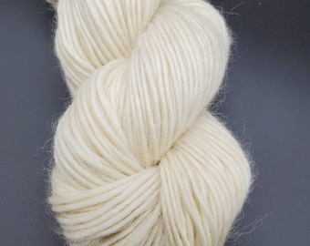 100% US Wool, Worsted Weight, Undyed Yarn