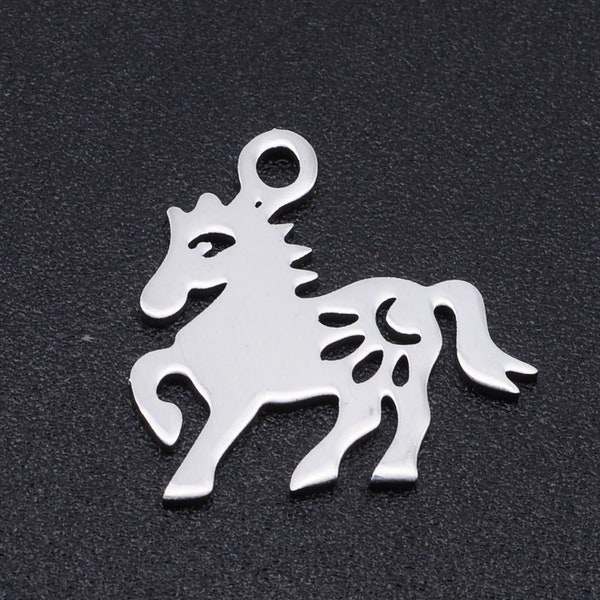 5 x Pendentif ou charme en acier inoxydable pour chevaux avec bague de saut - parfait pour les trouvailles de boucles d’oreilles, les breloques ou les pendentifs