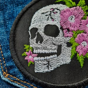 Totenkopf Mit Blumen |Cinco de Mayo| Gotik| Halloween Aufnäher | Aufnäher