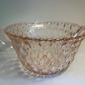 Bol de service coeurs en verre rose Toyo