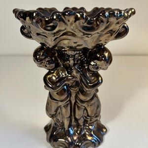 Cherub raised trinket dish/ soap dish