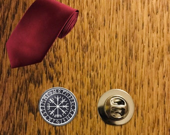 Wikinger Kompass Nordische Runen Krawatte oder REVERS Pin - Free Box oder Samtbeutel - 16mm - 3D Glas Cabochon