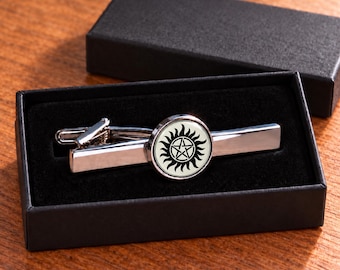 Pince à cravate pentagramme surnaturel : assiette en rhodium, cabochon en verre 3D