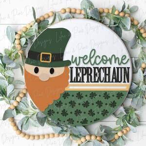 Welcome Leprechaun SVG, St Patricks Day door hanger, St Paddys Welcome sign SVG, Shamrock door round svg, Glowforge SVG, laser cut file