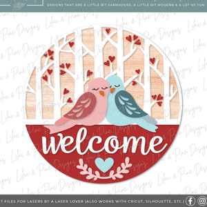Signe de bienvenue Love Birds SVG, accroche-porte de la Saint-Valentin, Saint-Valentin de bienvenue, porte ronde SVG, décoration Saint Valentin, Glowforge SVG, fichier découpé au laser