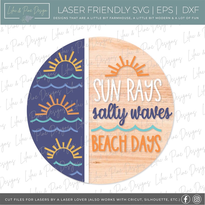 Op de afbeelding: Een rond houten bord met een blauw en geel ontwerp van golven en zonnen aan de linkerkant. De rechterkant heeft de tekst "SUN RAYS salty waves BEACH DAYS" in wit op een houten achtergrond.