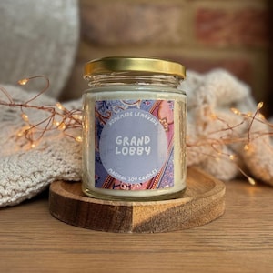 Grand Lobby | Magical soy wax candle | Vegan, Cruelty-Free | Green Clover & Aloe Scent