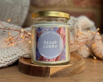 Grand Lobby | Magical soy wax candle | Vegan, Cruelty-Free | Green Clover & Aloe Scent