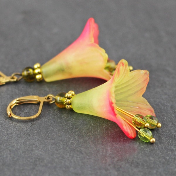 Boucles d'oreilles fleurs vert olive vert citron rose rouge, boucles d'oreilles jacinthes romantiques, cadeau bijoux pour femmes