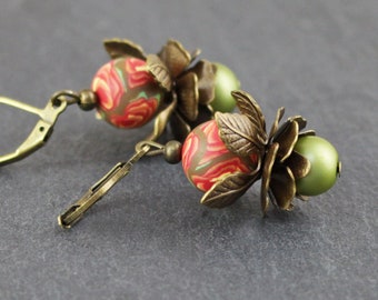 Boucles d'oreilles, perles, fleurs en métal, printemps, vert anis, vert, rouge, orange, ethno, nature, bijoux, femme, vert pistache, fleuri