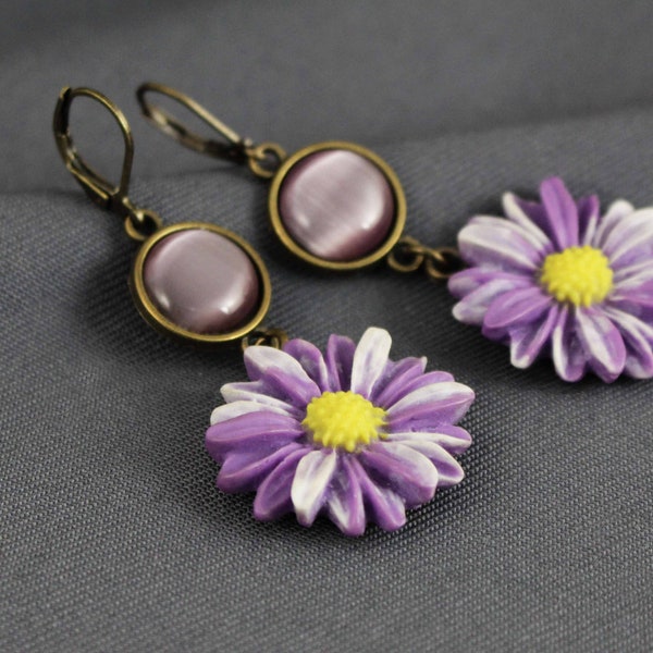 Earrings, flowers, lilac, lilac, violet, antique bronze, boho, floral, vintage, ethno, jewelry, modern, trendy, stylish, women