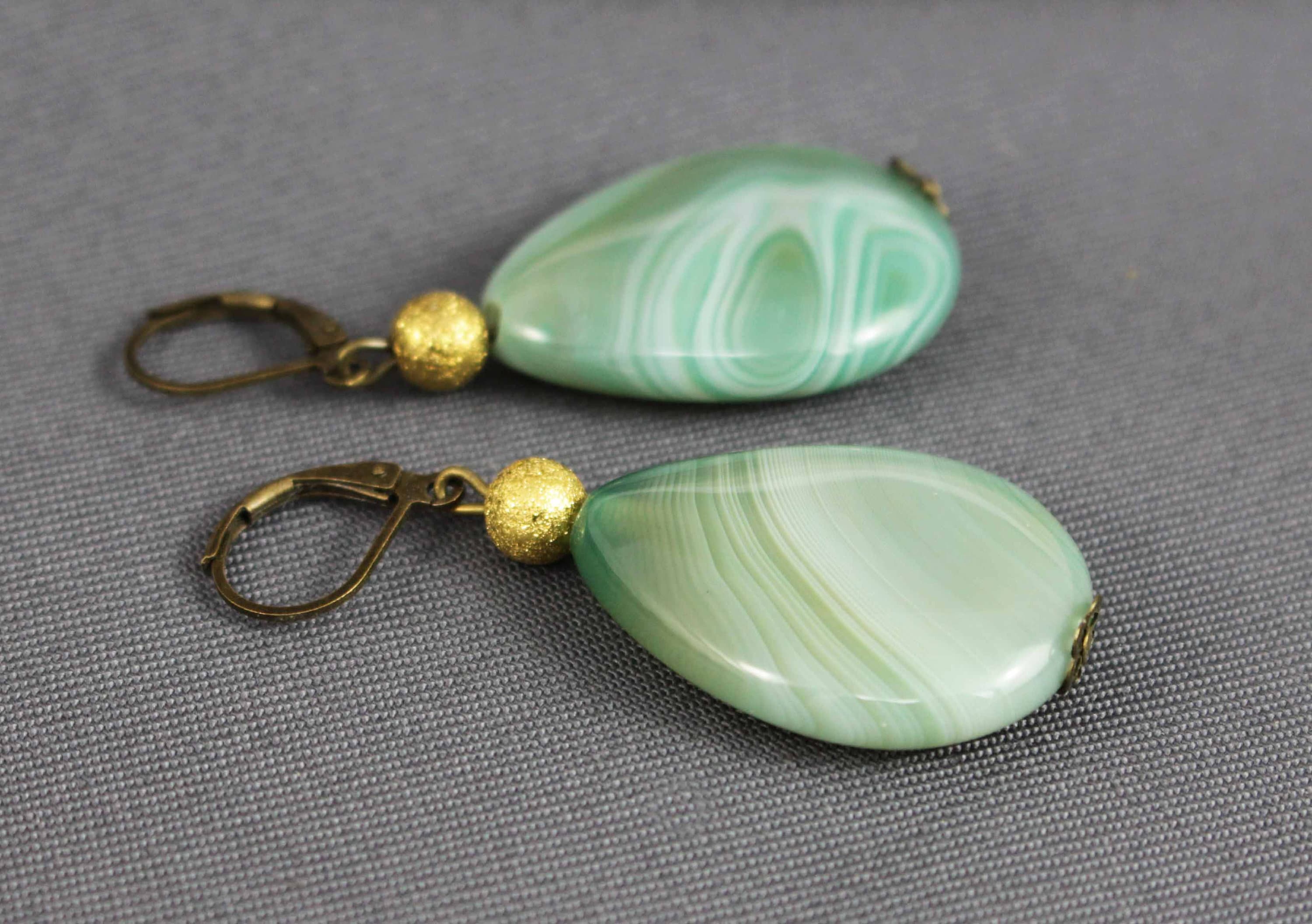 Orecchini lunghi con turchese verde a goccia