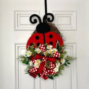 Welcome Wreath Ladybug Wreath for the Front Door Porch Decor Ladybug Garden Shed Decor Ladybug Collector gift Everyday Farmhouse Wreath