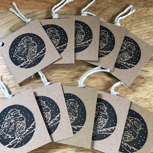 Étiquettes cadeaux faites à la main - Paquet de 10 - Original Lino Printed - Merle de Noël - Emballage de Noël - Étiquette Redbreast - Carte Kraft