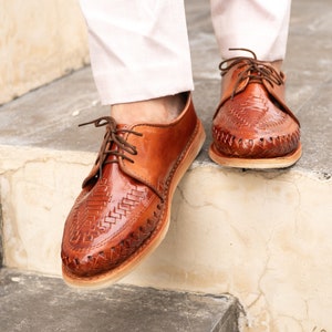 Lace up Mexican Huarache. Leather Solid Color Shoes. Men’s Mexican Traditional Shoes. Fathers Day