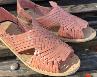 HUARACHES EN CUIR MEXICAIN. Open Toe Artisanal Huaraches Couleur rose. Appartements en cuir mexicain. Chaussures mexicaines. Chaussures confortables