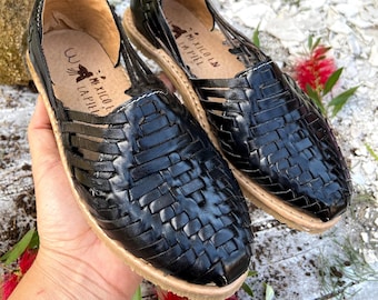 Black Leather Sandals. Mexican Artisan Huarache. Mexican Leather Shoes. Huarache fashion. Mexican Style Shoe. Comfortable Flats For Woman.