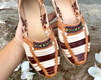 SLIP ON SCHUHE aus Leder. Mexikanischer Handwerker Huarache. Mexikanische Lederschuhe. Huarache Mode. Schuhe im mexikanischen Stil. Bequeme Wohnungen für Frau.