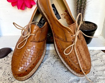 huaraches with laces